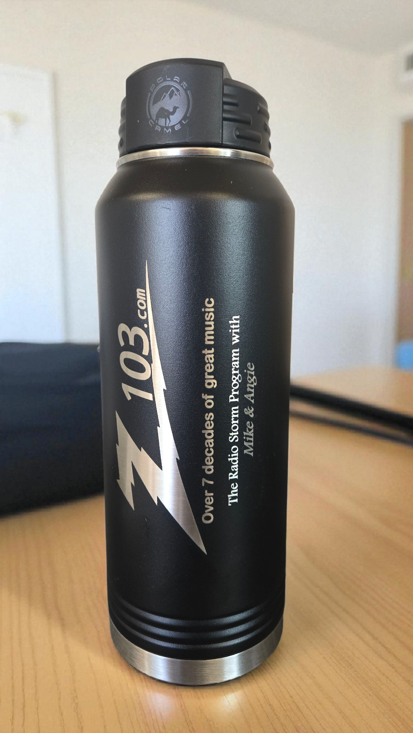 Z103 32oz Water Bottle