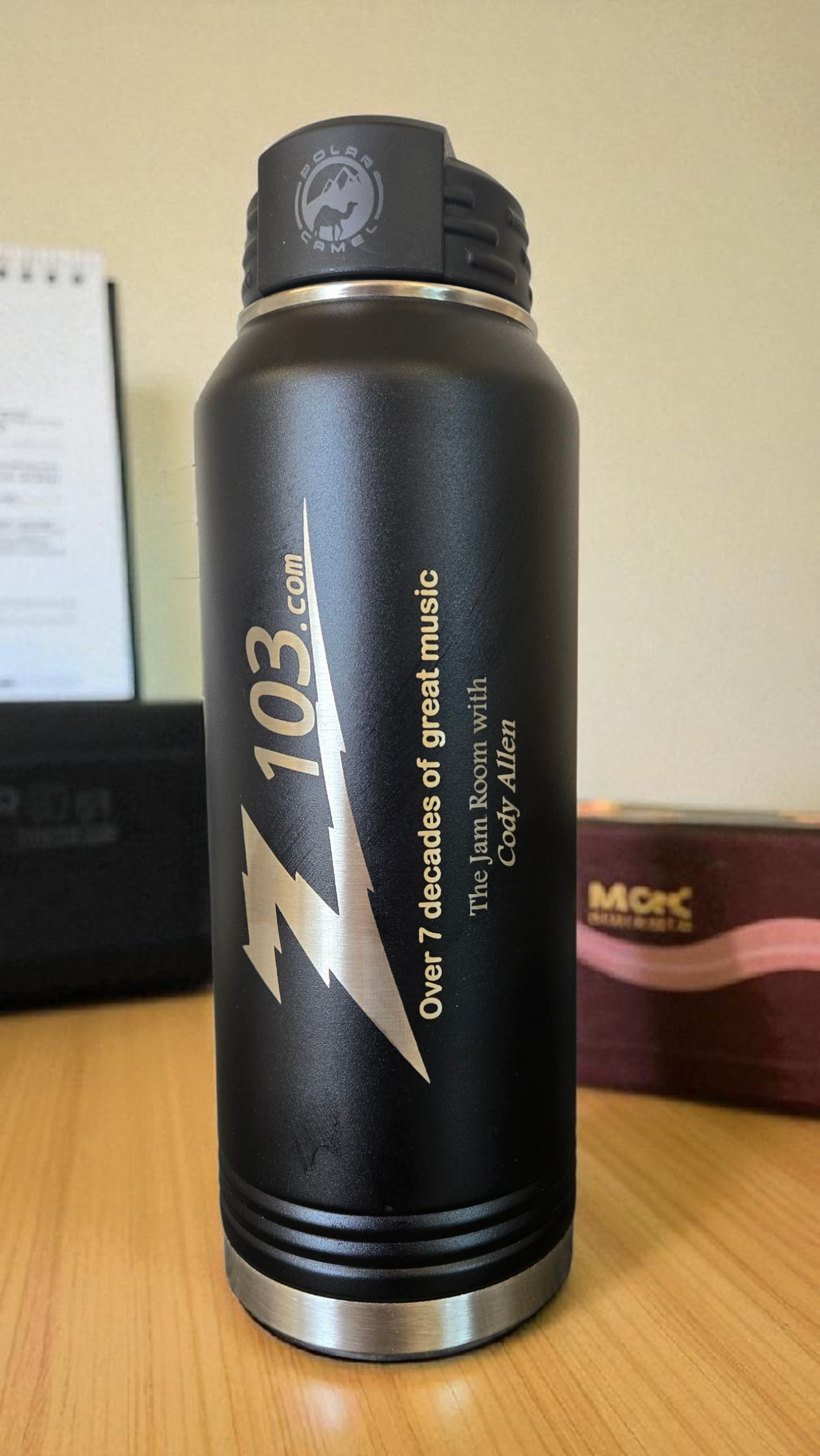 Z103 32oz Water Bottle