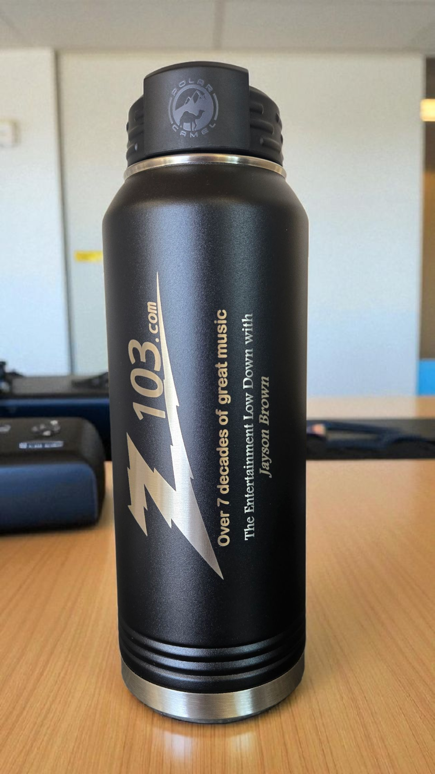 Z103 32oz Water Bottle